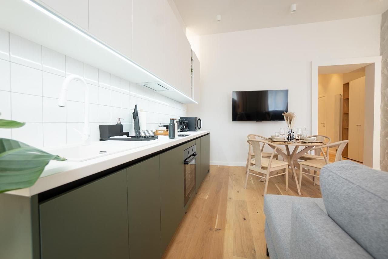 Apartment Brand-new 2-room With A King Size Bed *