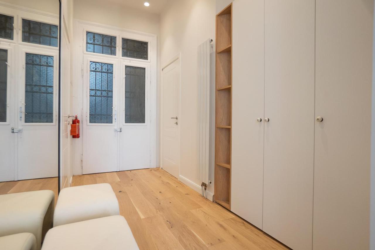 Brand-new 2-room With A King Size Bed *