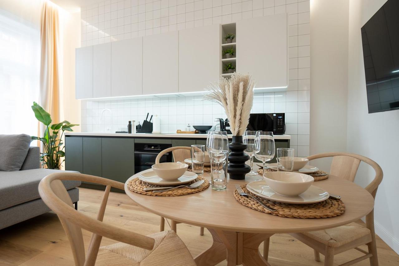 Brand-new 2-room With A King Size Bed Apartment Vienna