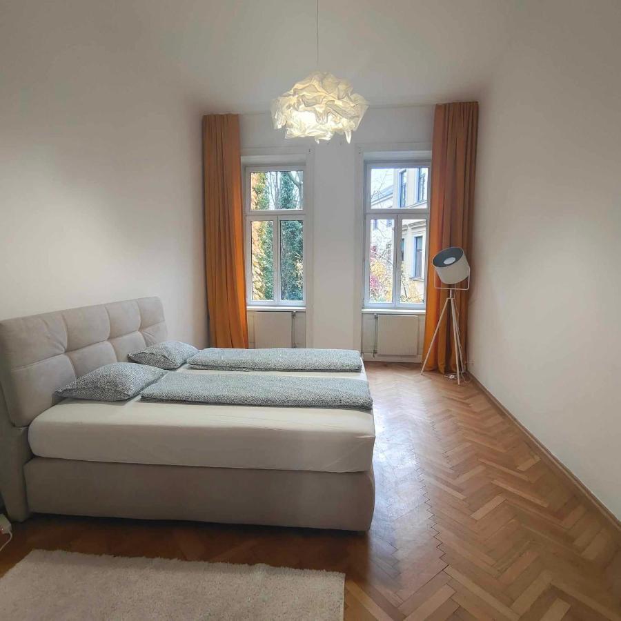 Large 4 In The Center Of Apartment