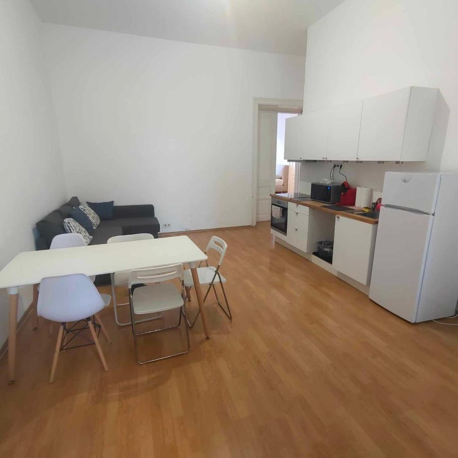 Large 4 In The Center Of Apartment