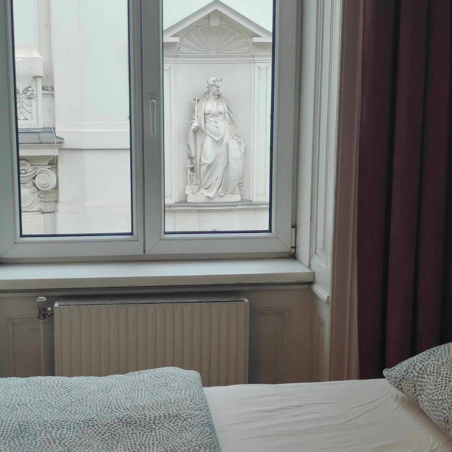 Large 4 In The Center Of Apartment Vienna