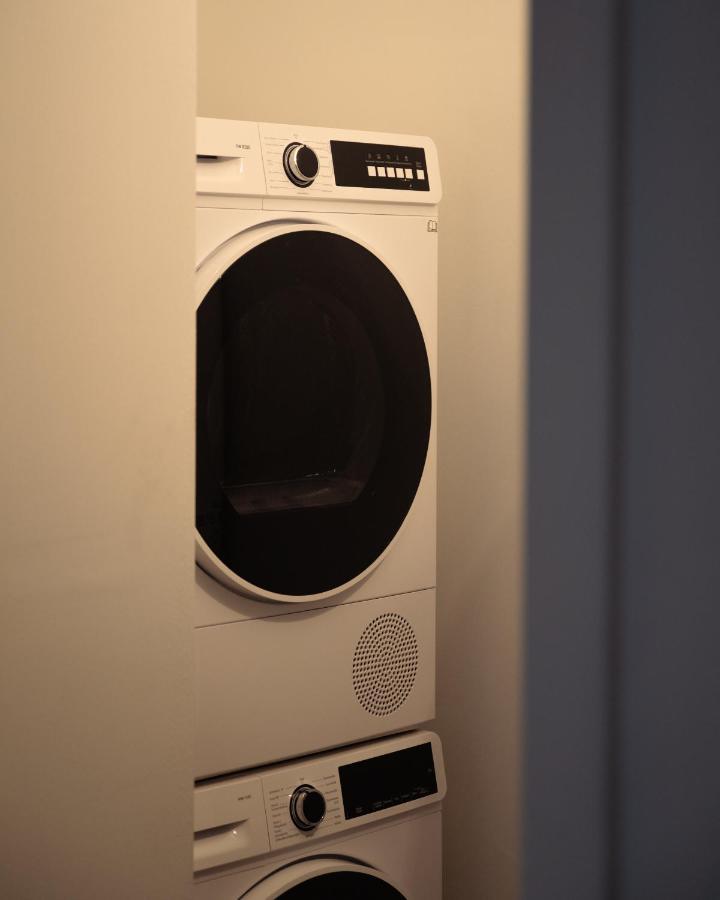 Apartamento Stylish & Modern - Private Garden & Free Parking *