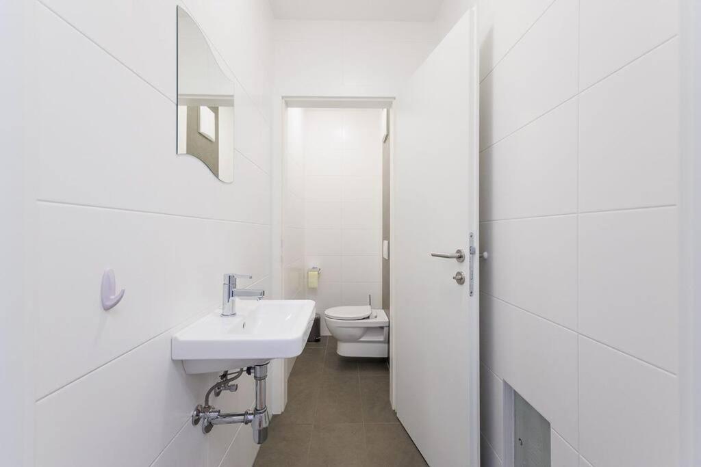 New! Amazing Spacious Schoenbrunn View *