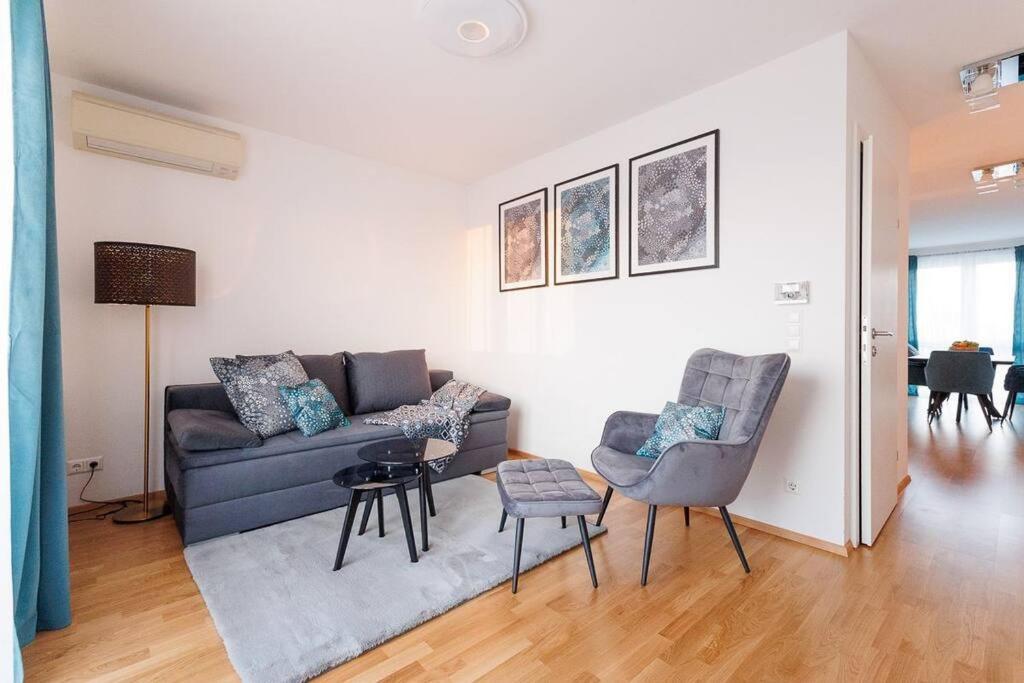 Apartamento New! Amazing Spacious Schoenbrunn View Viena