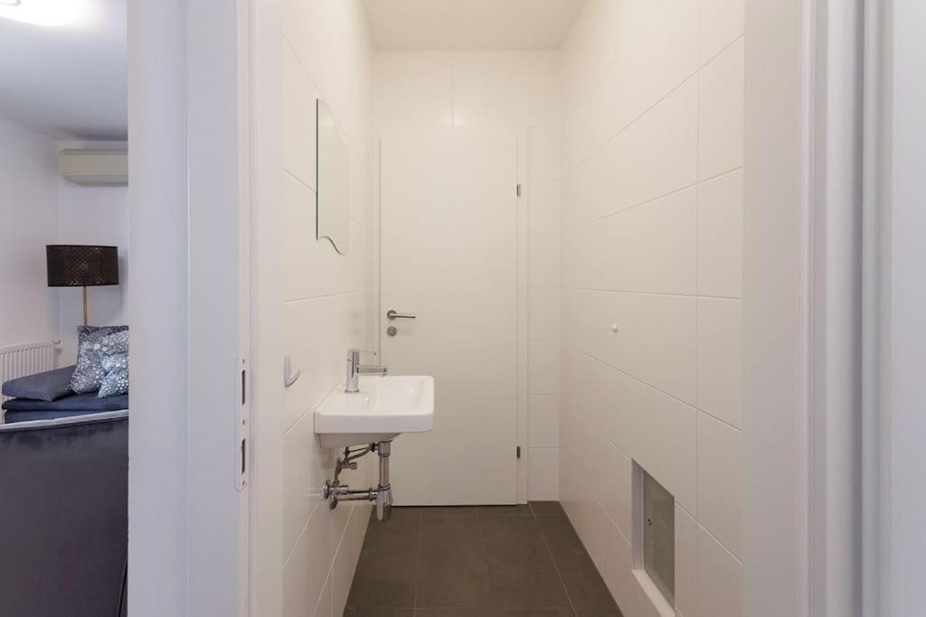 New! Amazing Spacious Schoenbrunn View Apartamento
