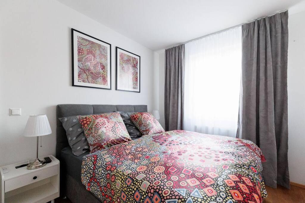 New! Amazing Spacious Schoenbrunn View Apartment Vienna