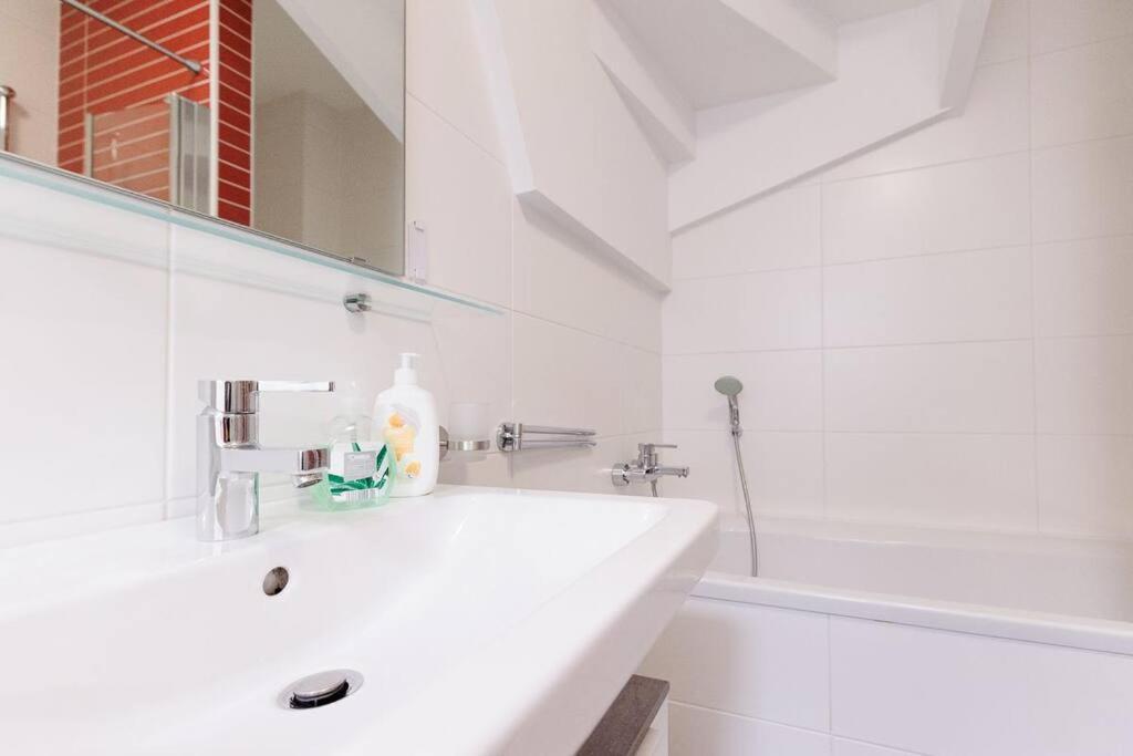 New! Amazing Spacious Schoenbrunn View Apartamento *