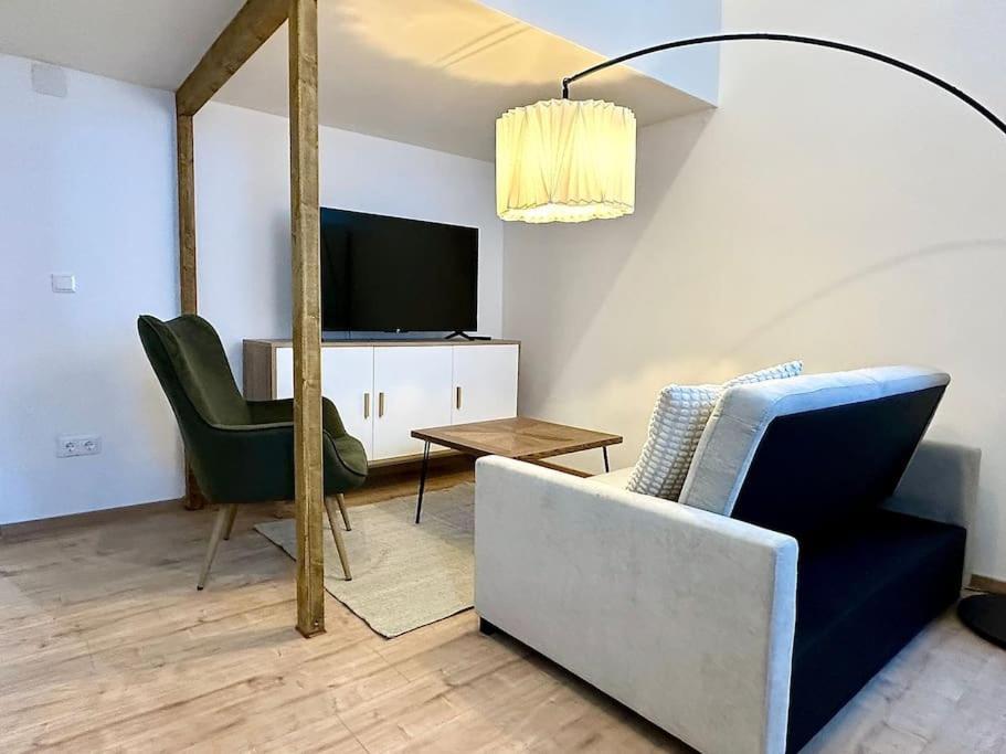 Chic 1br - Directly Near Schoenbrunn *