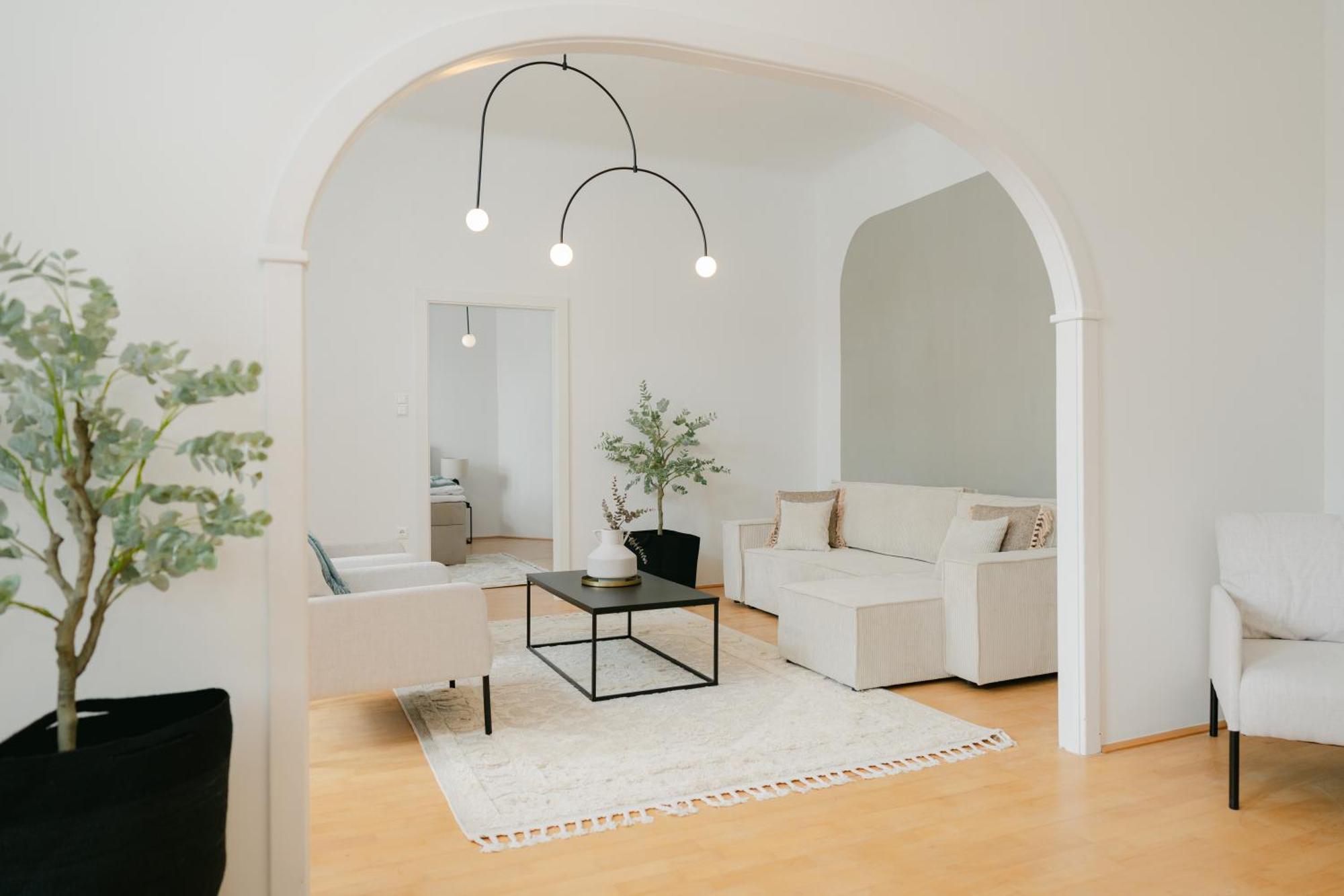 Stylish For 4-6, 5 Min To Center, No Lift Currently Apartamento *