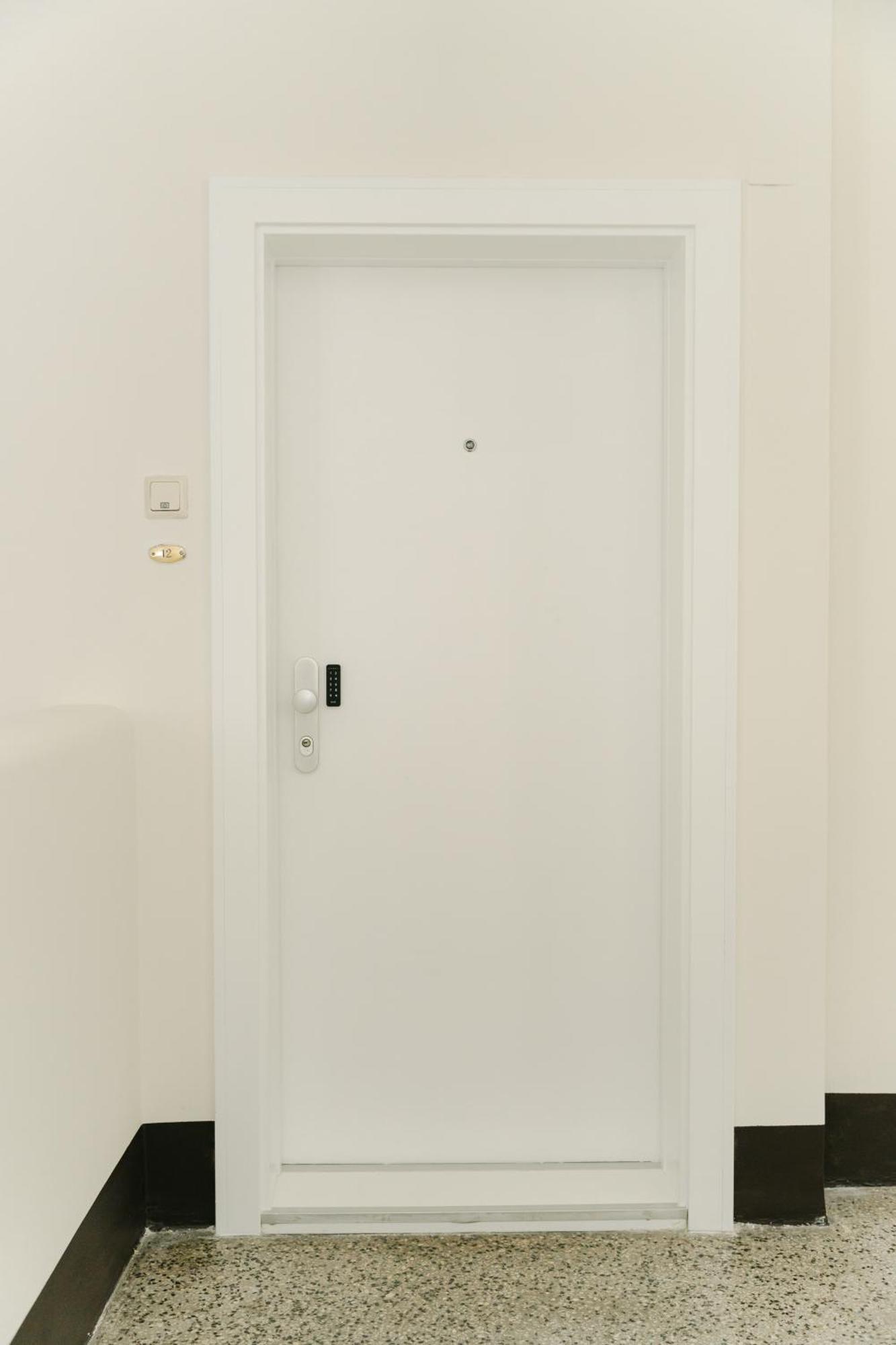 Comfy For 4-6, 5 Min To Center, No Lift Currently Wien