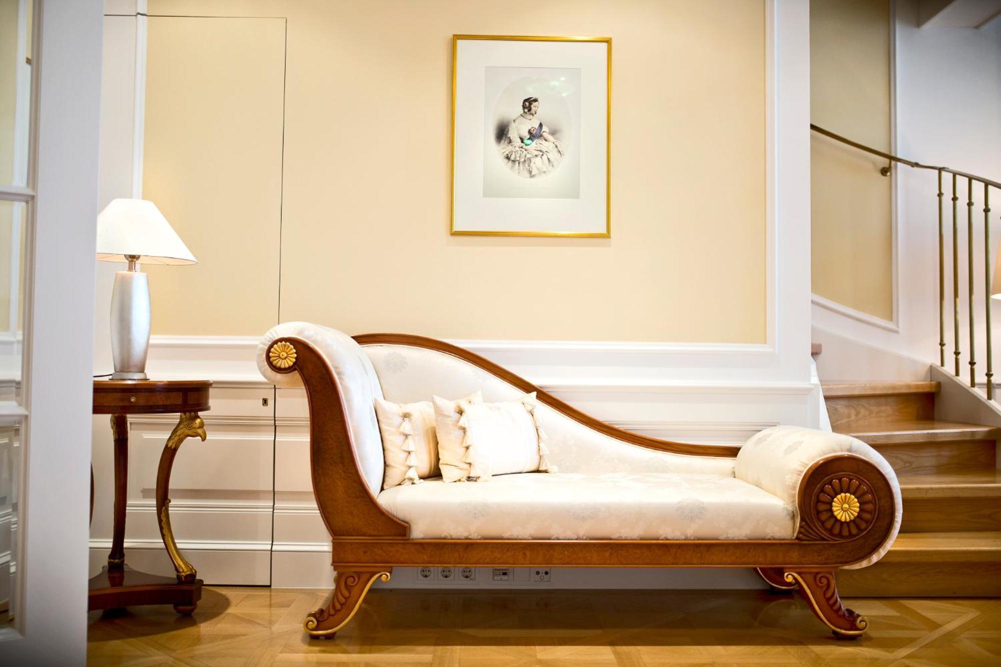 Palais Coburg 5*