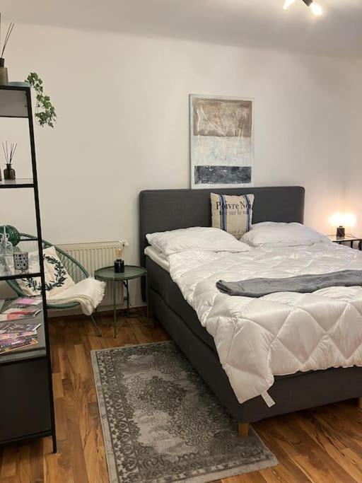 Cosy Nearly Hall And Subway Apartment
