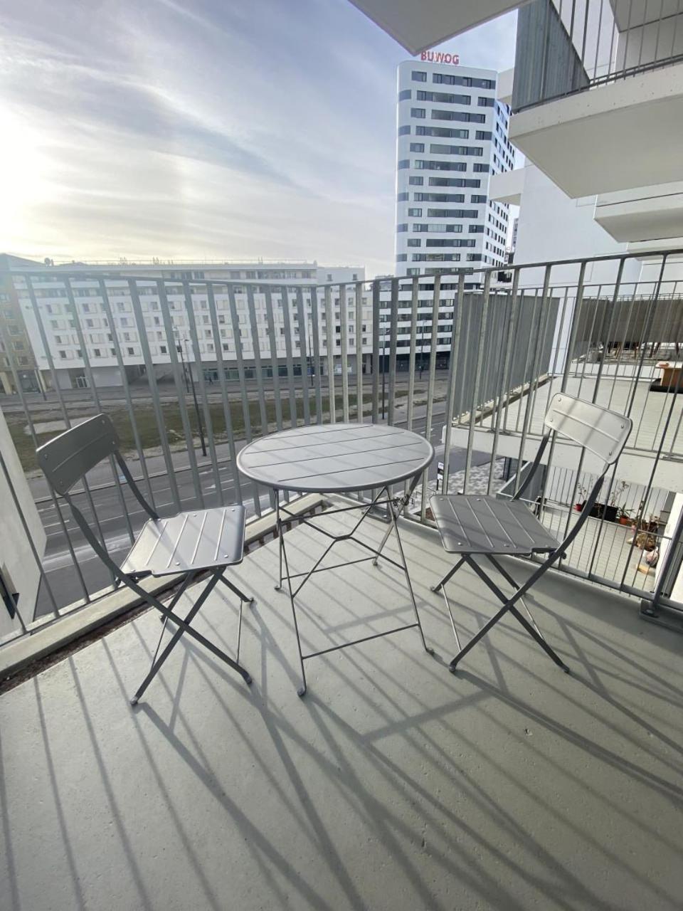 Apartment Decorous Cozy View