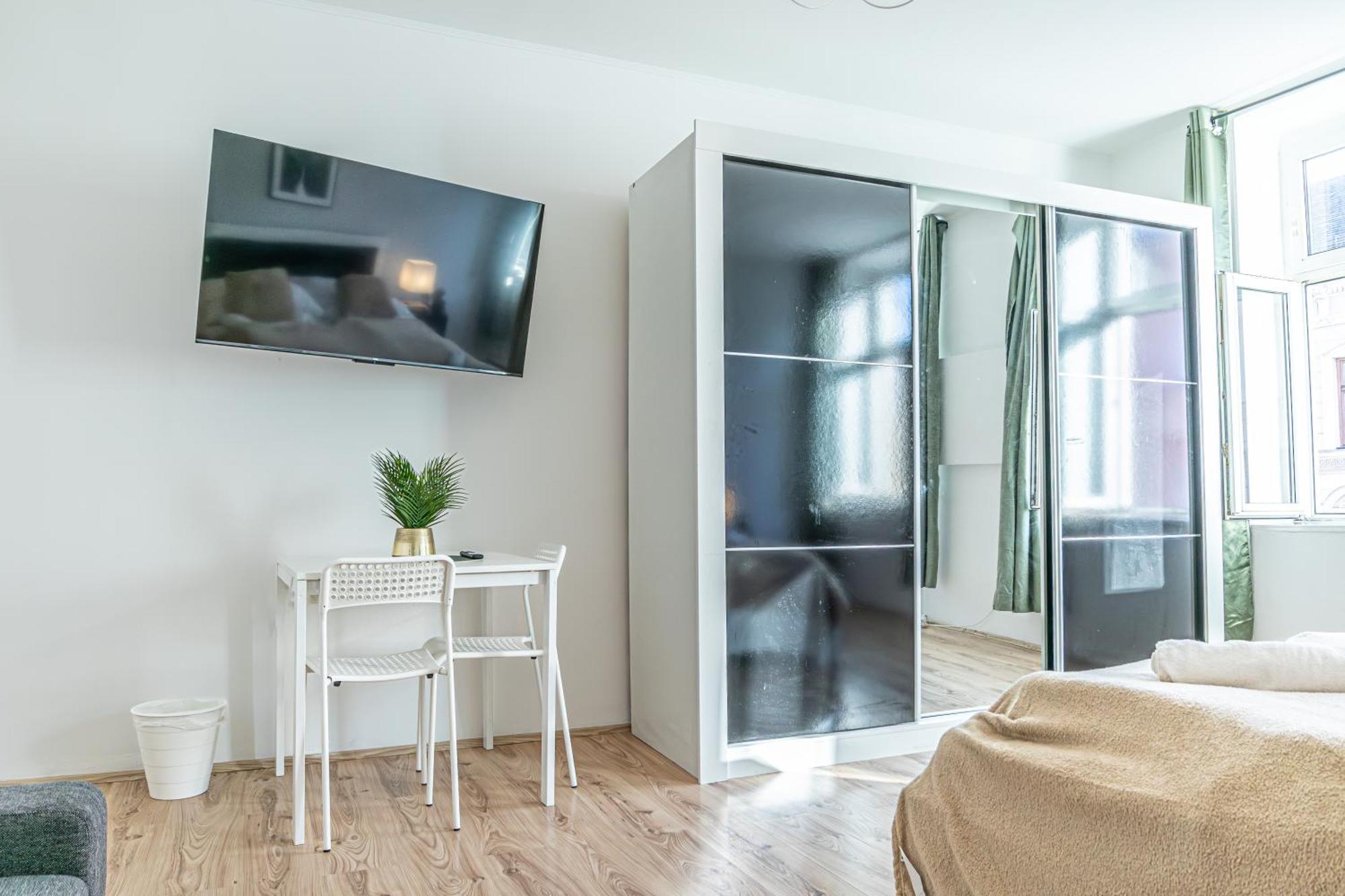 Connect -budget-friendly 2br
