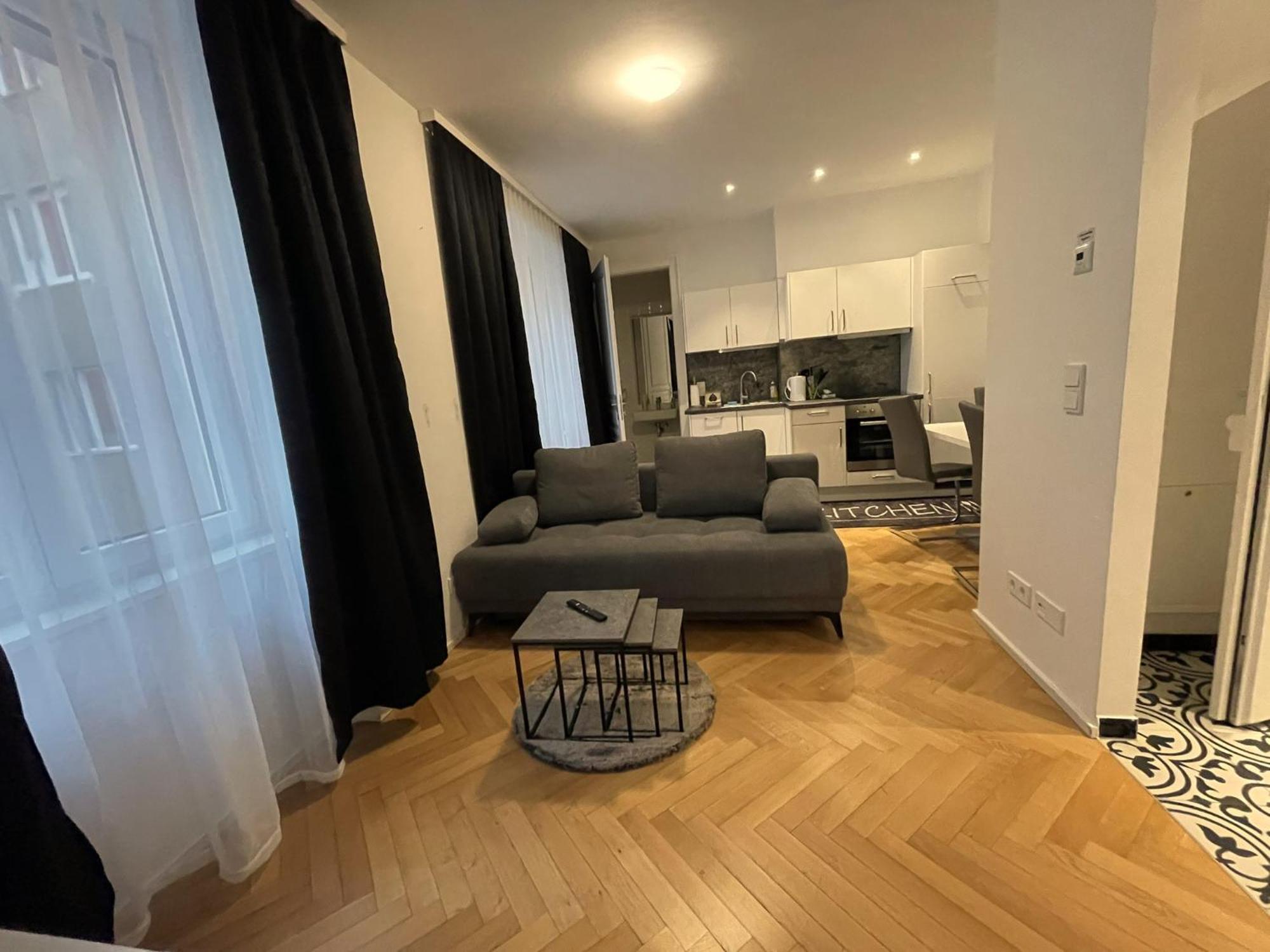 1st La Opera Suites Appartamento Vienna