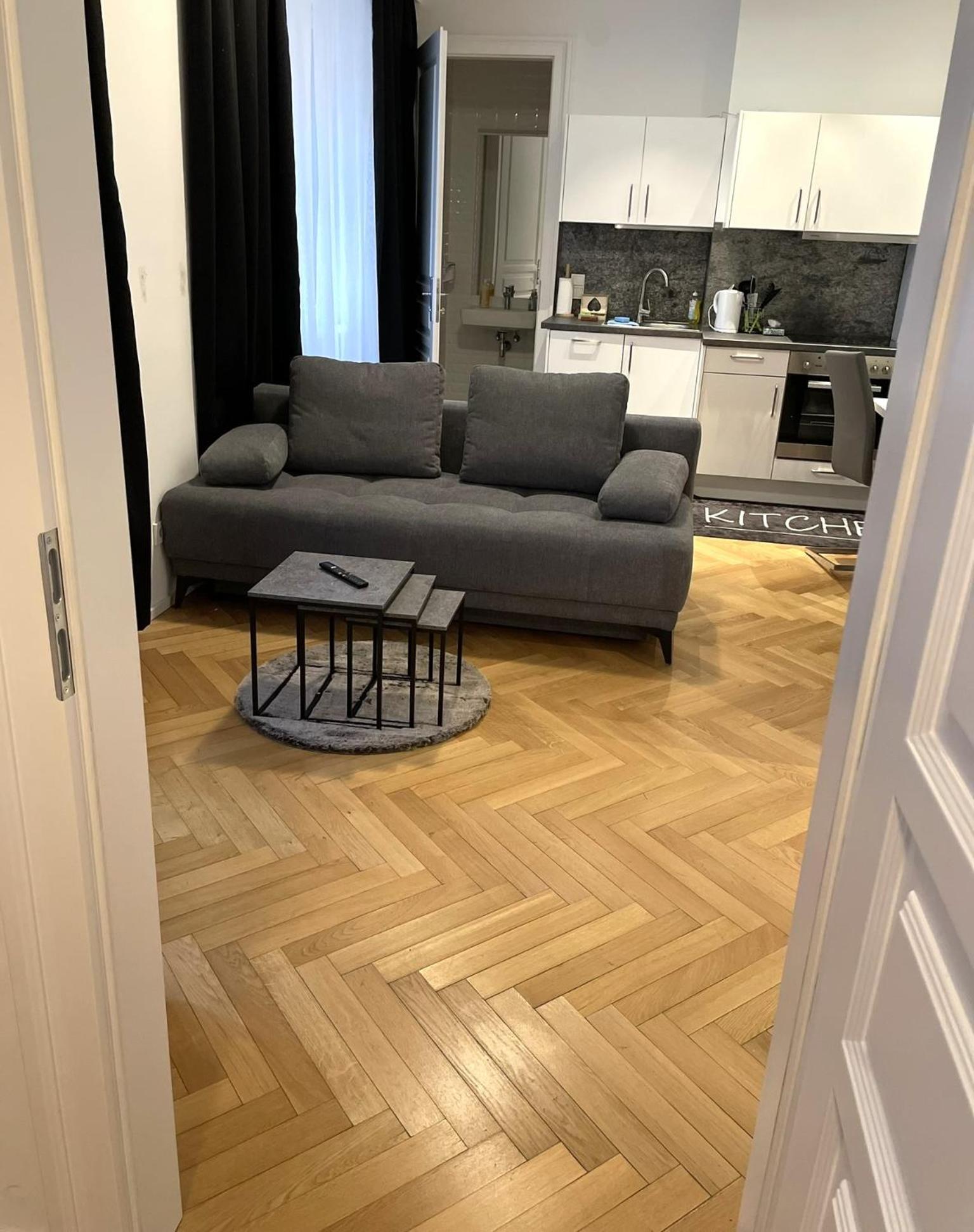 Appartamento 1st La Opera Suites *