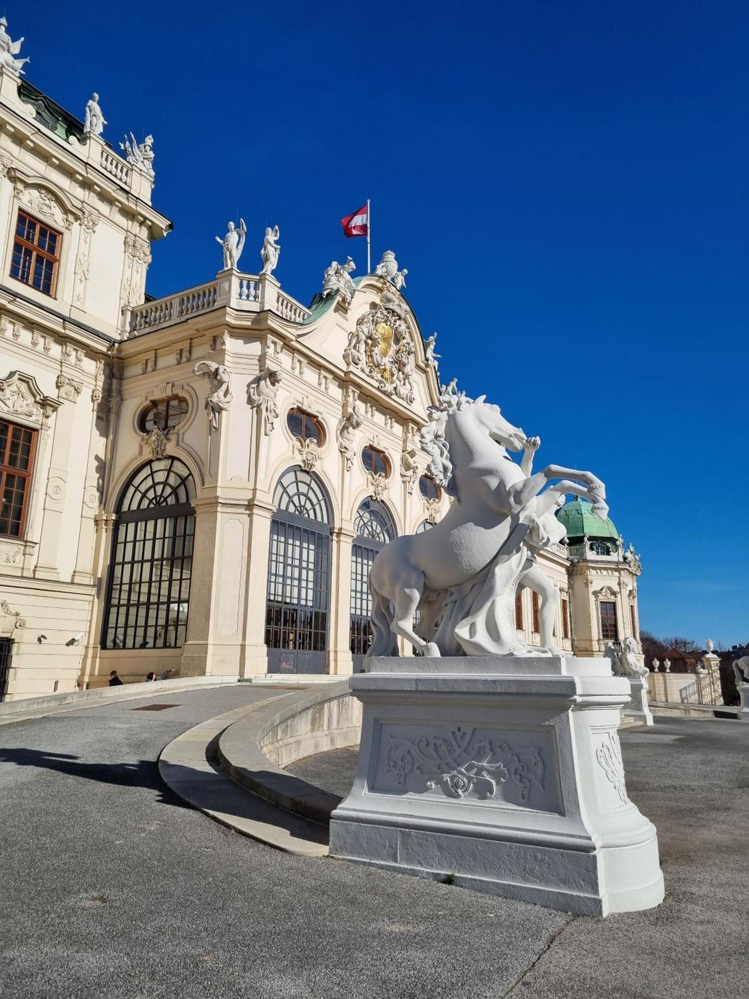 In Luxury Apartment, Near Hauptbahnhof Wien