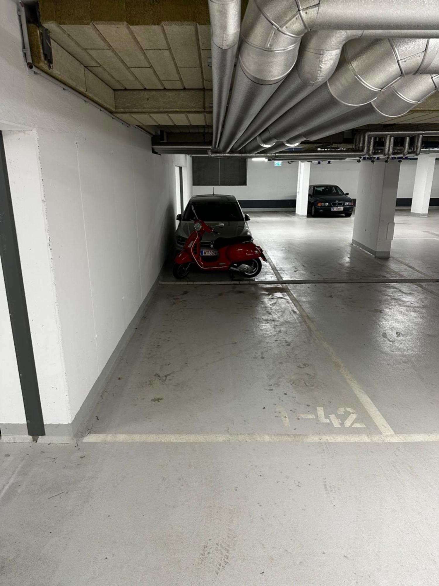 2-zimmer In Oberlaa Mit Privatem Tiefgaragen Platz *