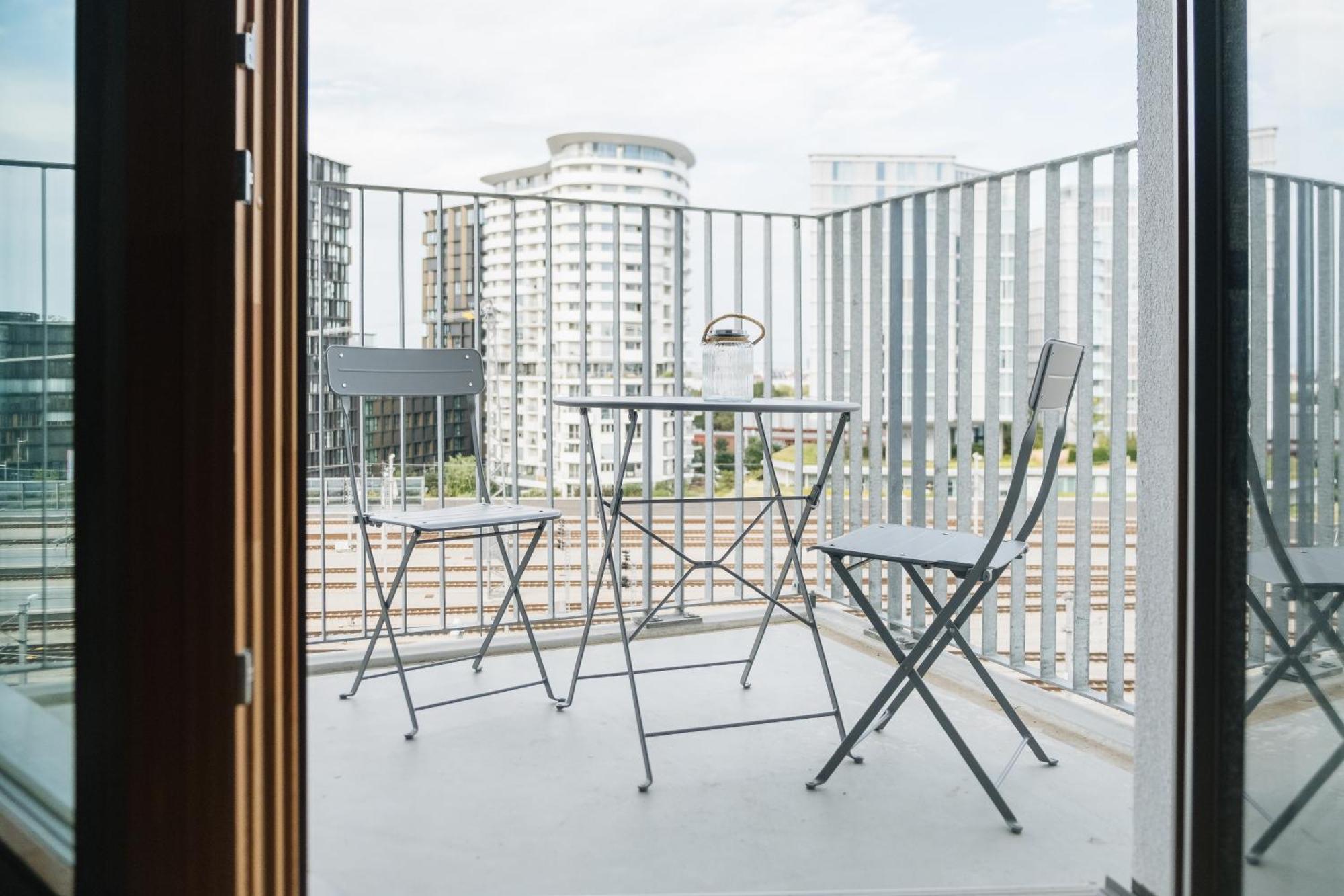 Decorous Cozy View Apartment *
