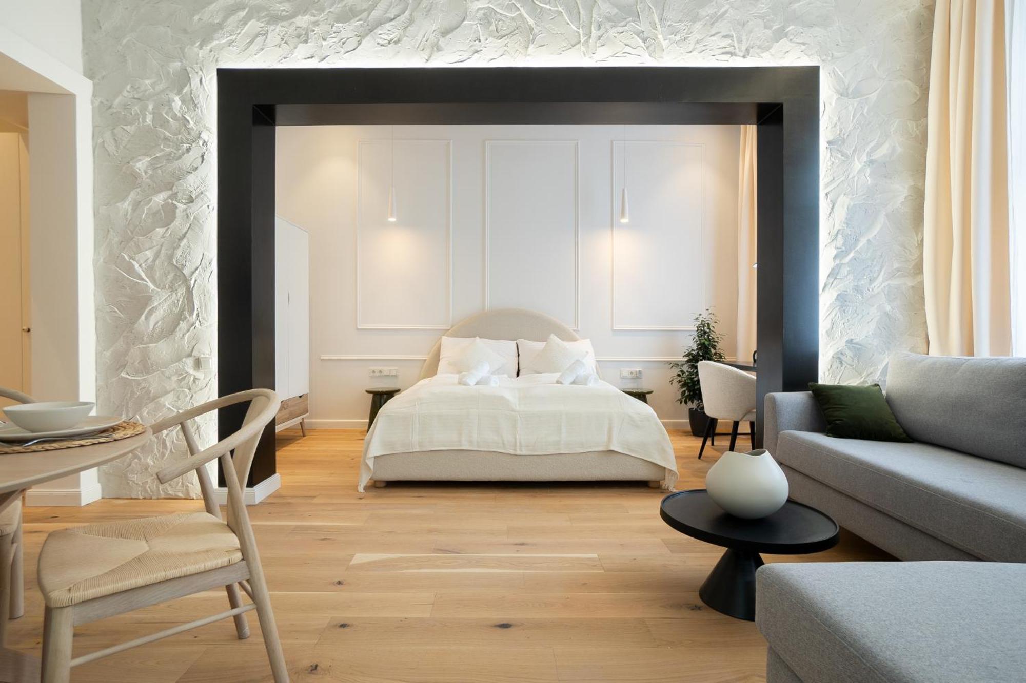 Brand-new 2-room With A King Size Bed
