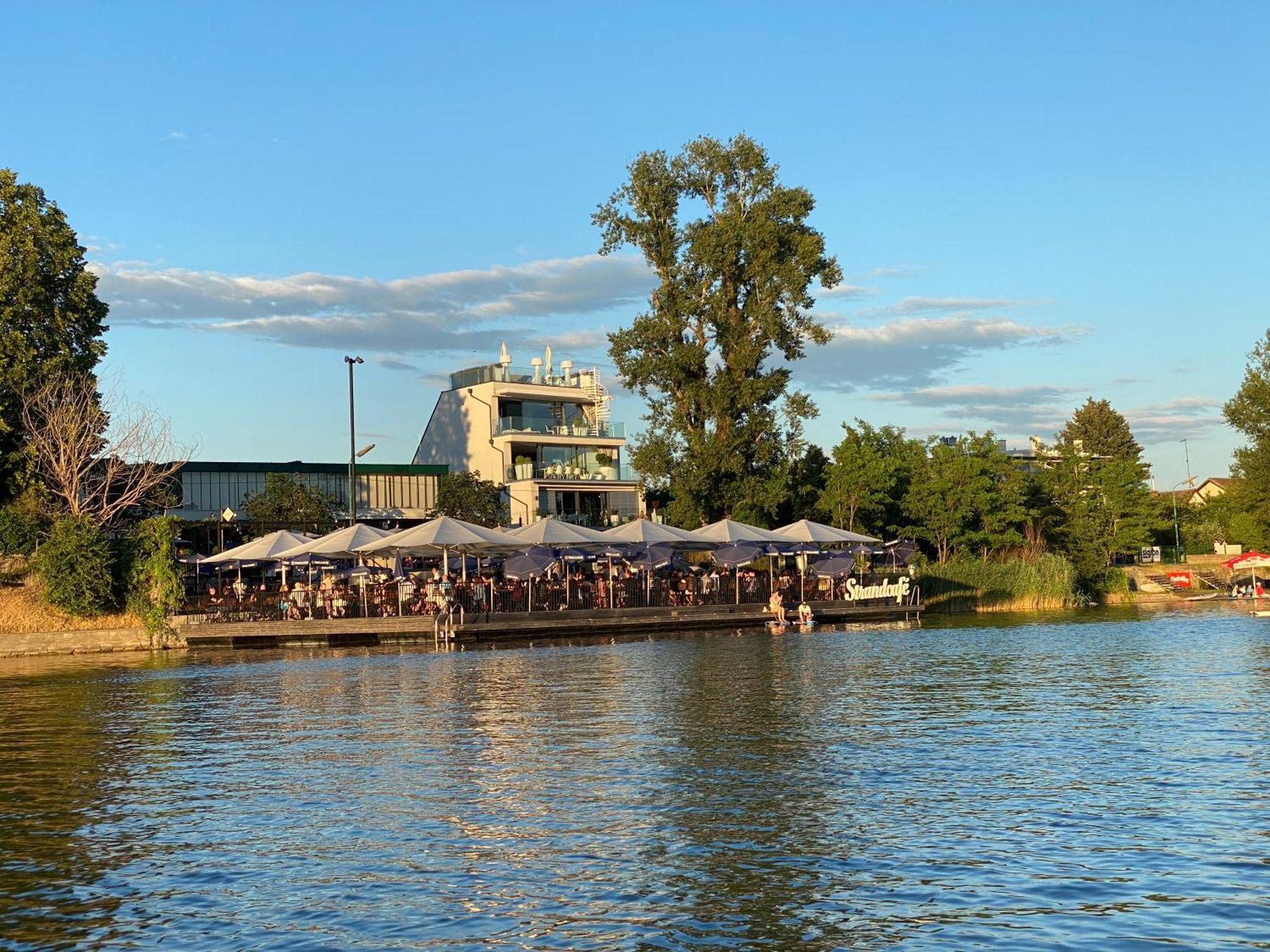 U1 Alte Donau Old Danube City 2 * Vienna