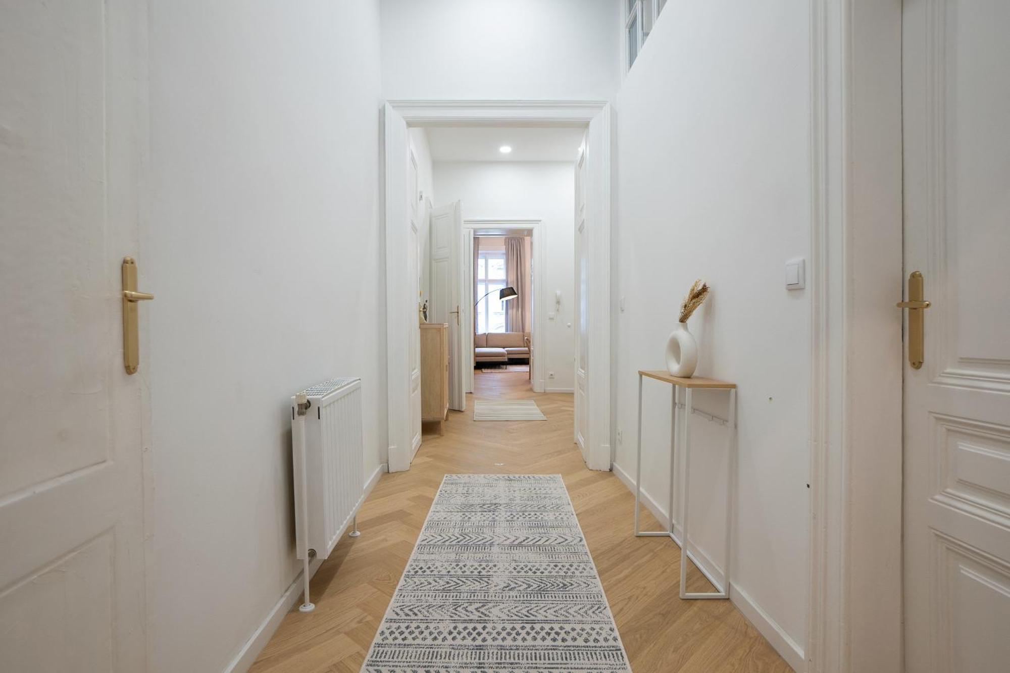 Spacious 110м2 Flat In The Center *