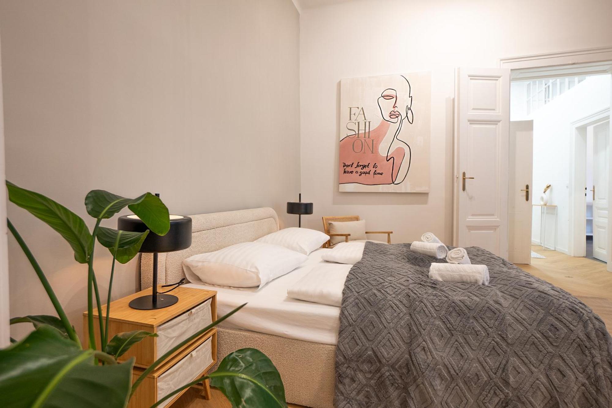 Apartment Spacious 110м2 Flat In The Center
