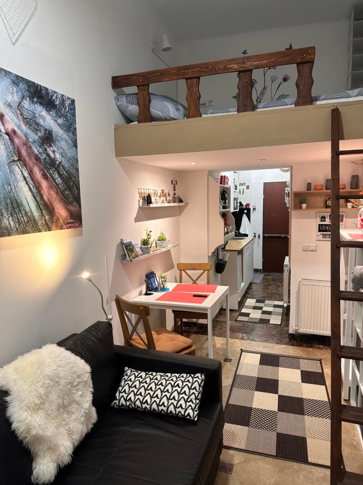As Small As Caravans Apartment Vienna