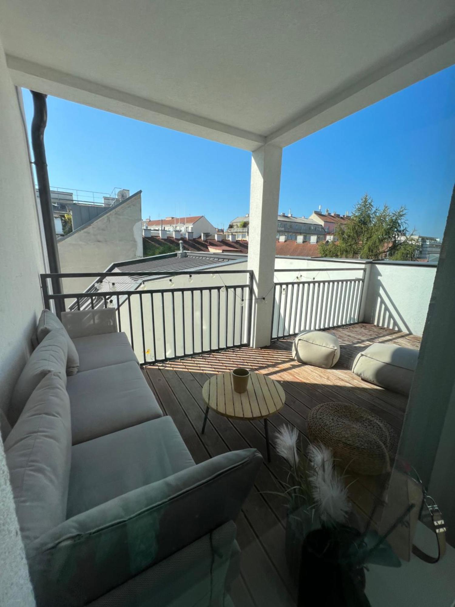 Stylishes Mit Grossem Balkon Nahe Hauptbahnhof Apartment