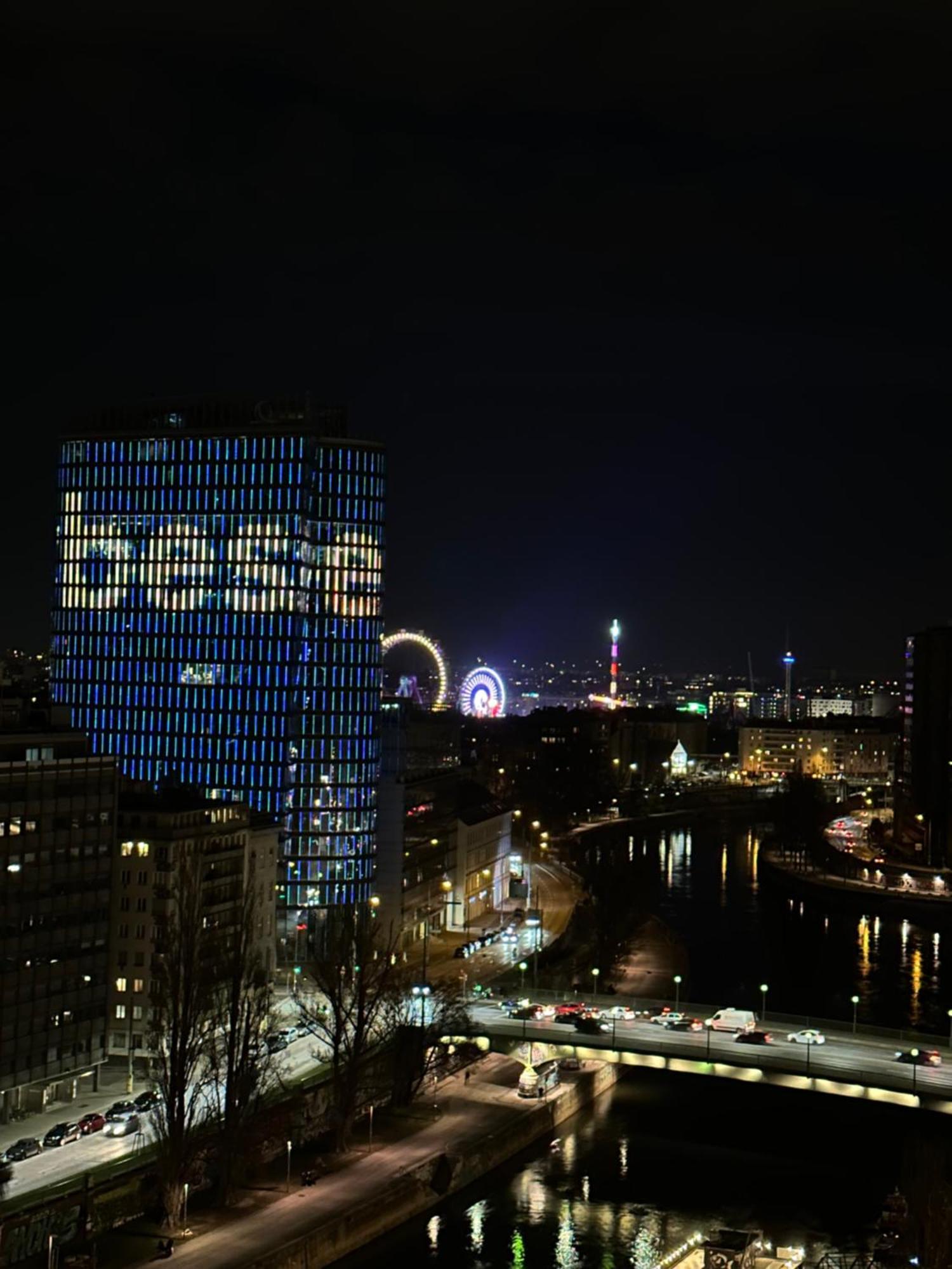 Center With 360° Rooftop Viena