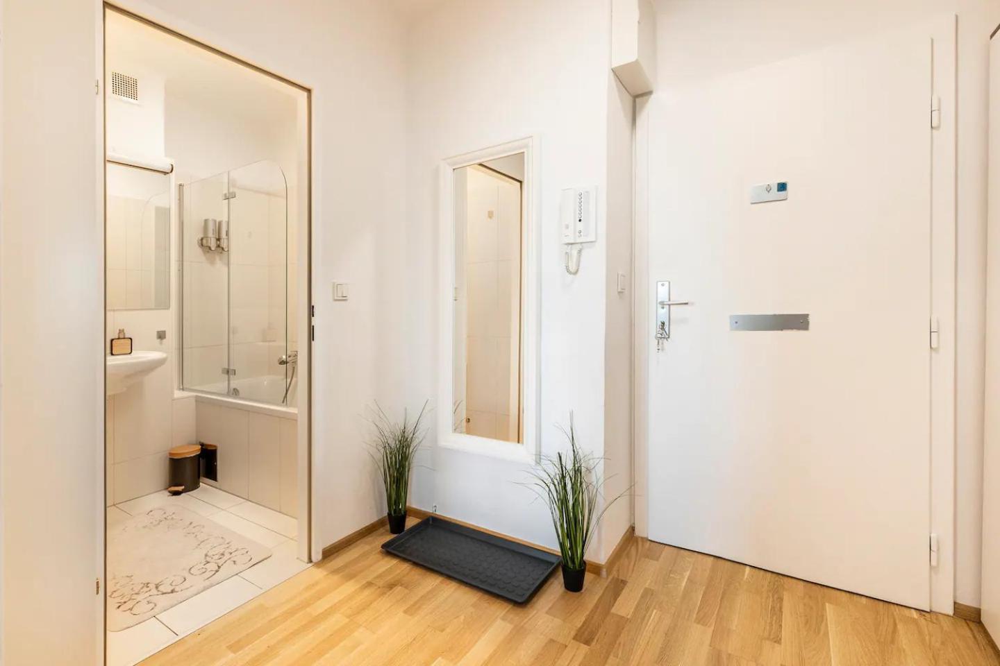 Eddie's Premium & Sweet - Contactless Self-check-in Apartment Wien