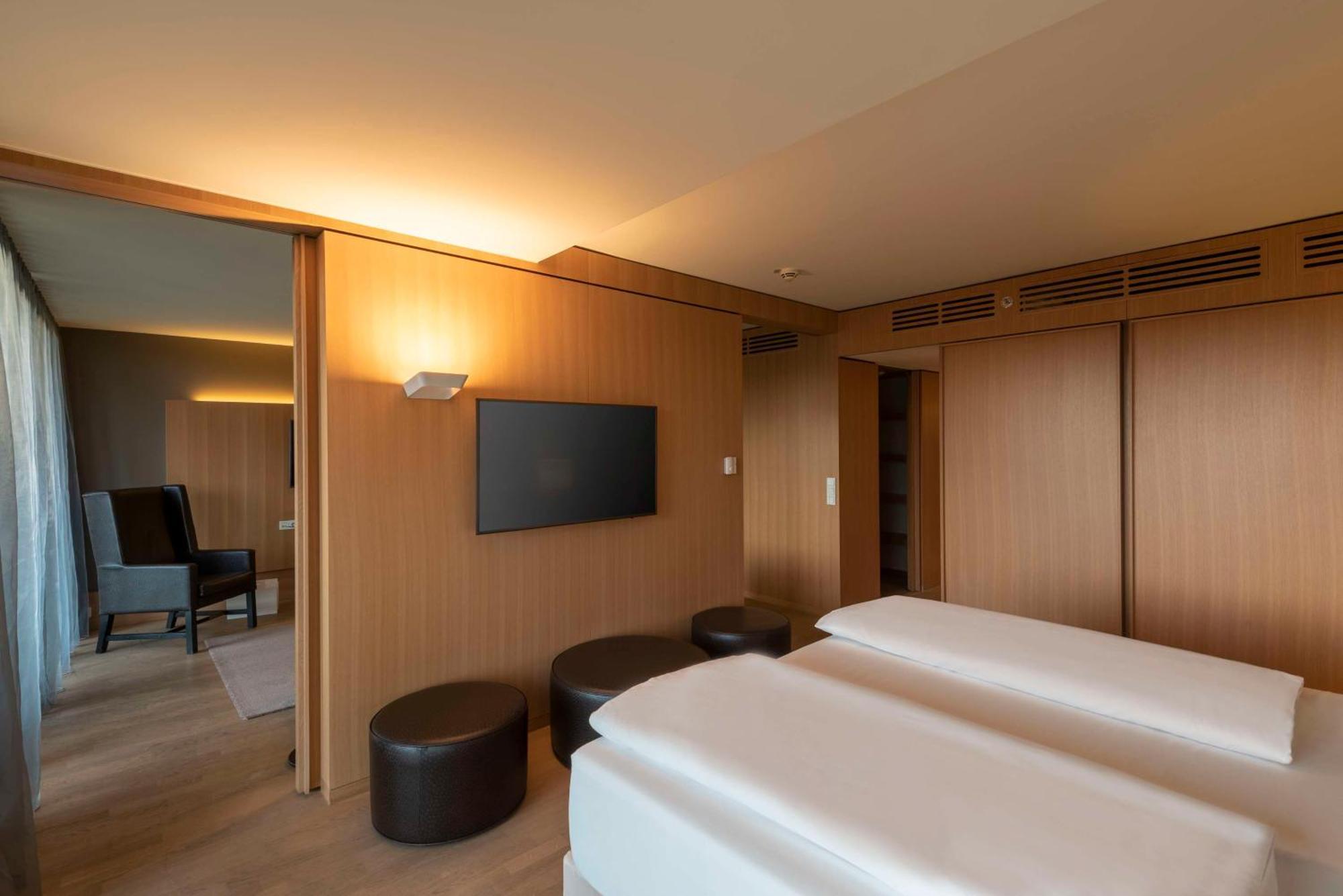 Doubletree By Hilton Schonbrunn 4*