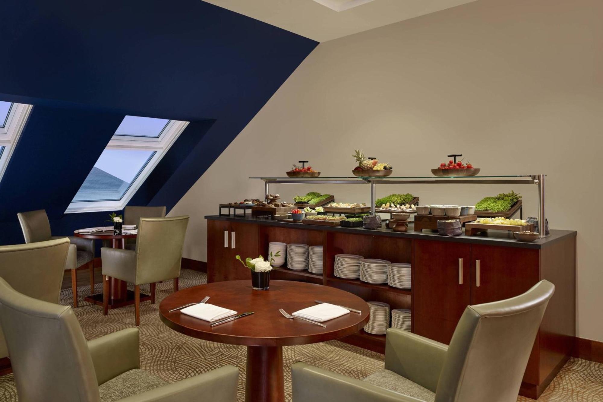 Hotel The Ritz-carlton, 5*