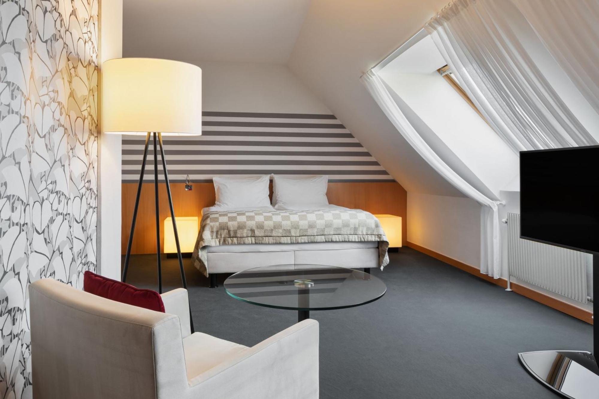 By Ihg Hotel 4*