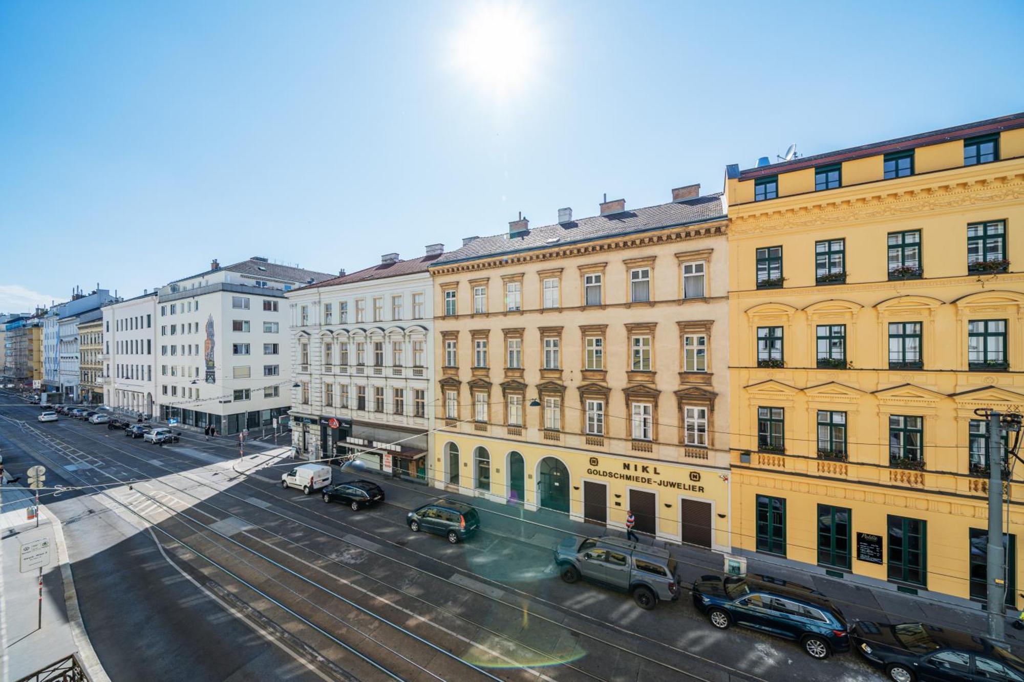 74 Living * Viena