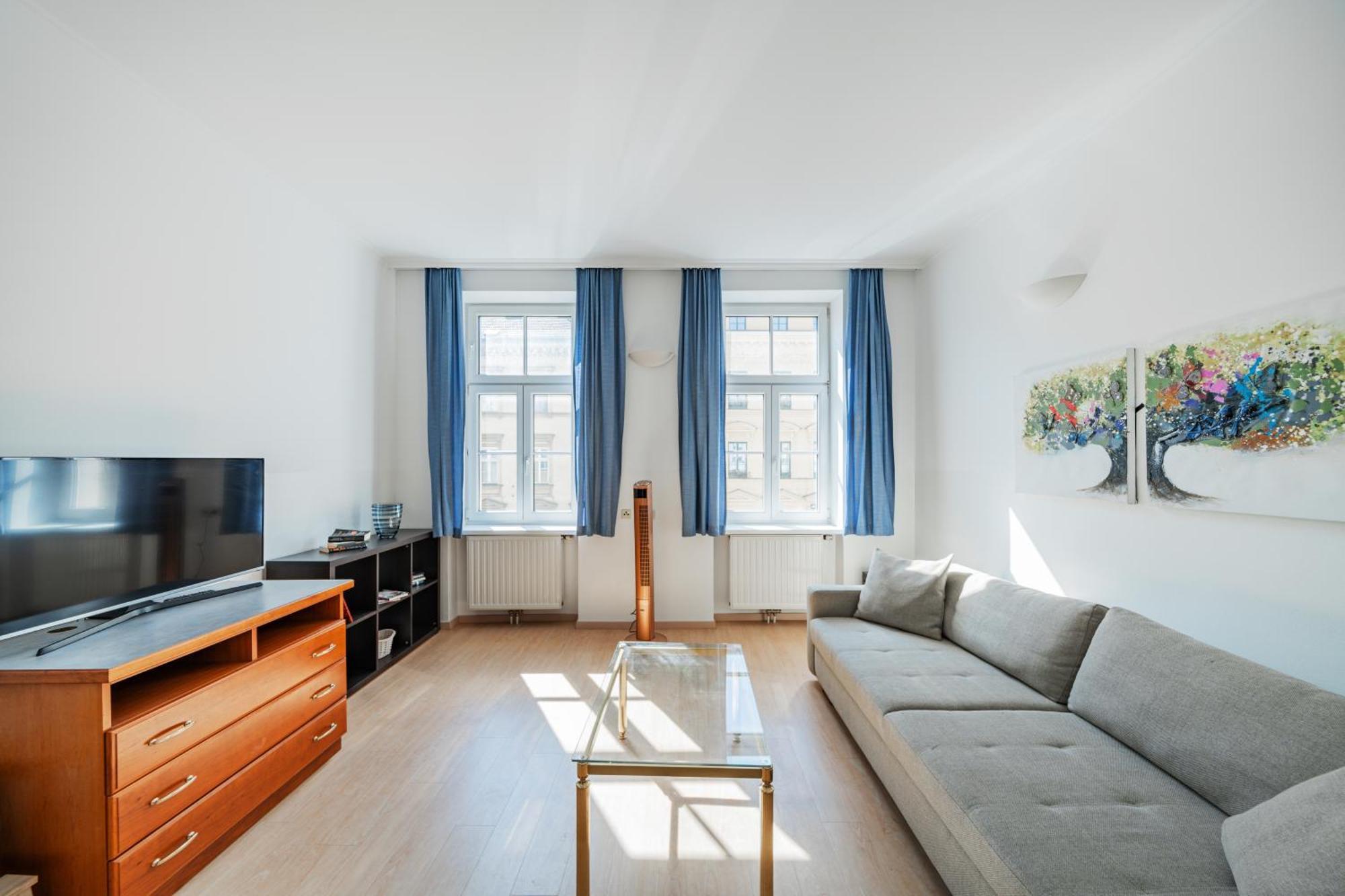 74 Living * Viena