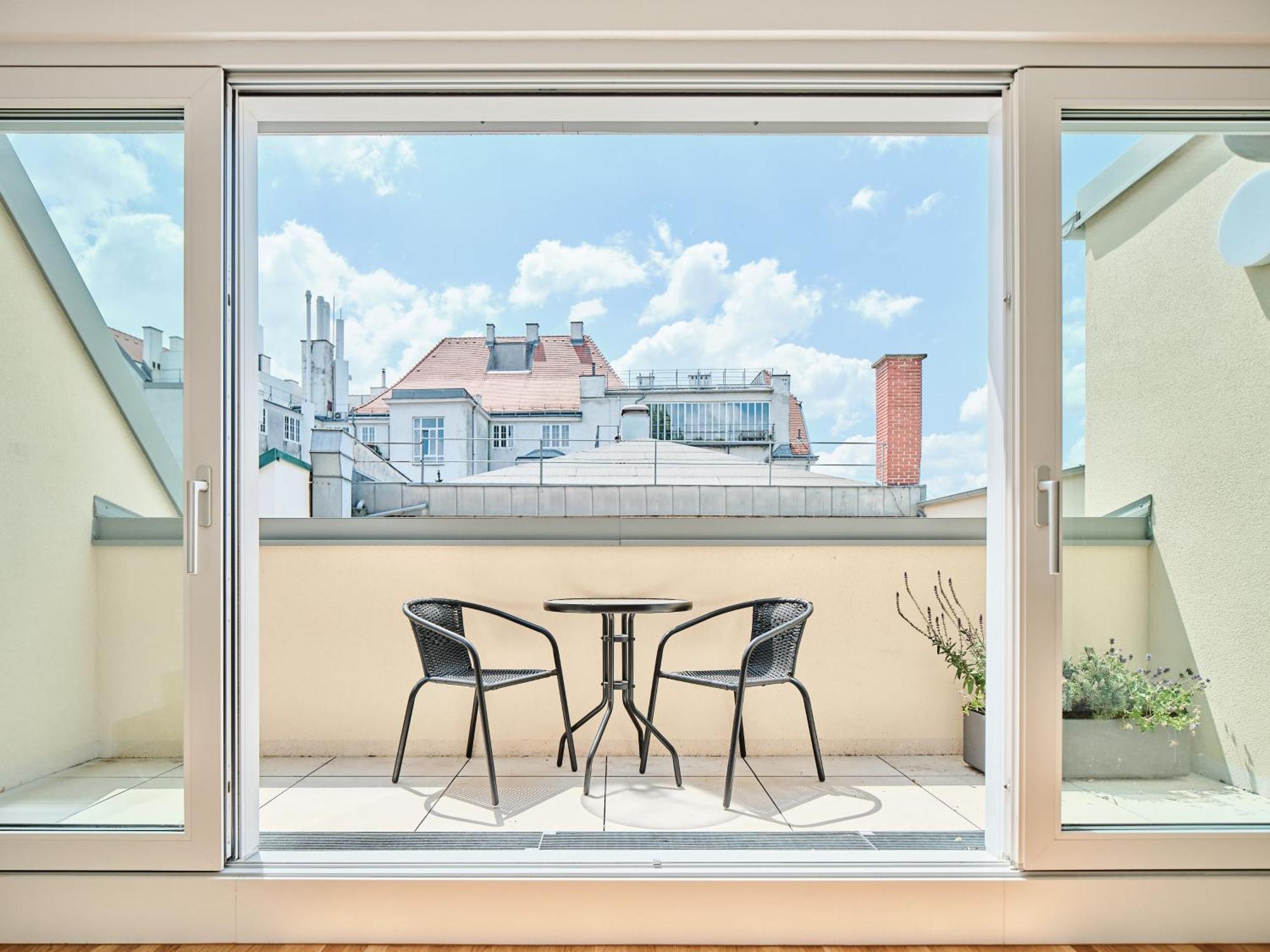 Next To Schoenbrunnpalace Close To Public Transport - Myschoenbrunn Wien