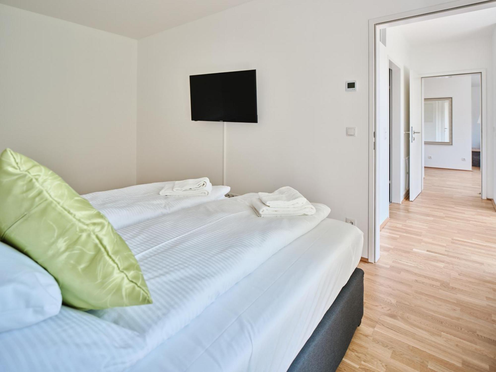 Next To Schoenbrunnpalace Close To Public Transport - Myschoenbrunn Wien