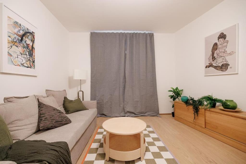 Apartment Zauberhaftes Quartier Fuer 4 Vienna