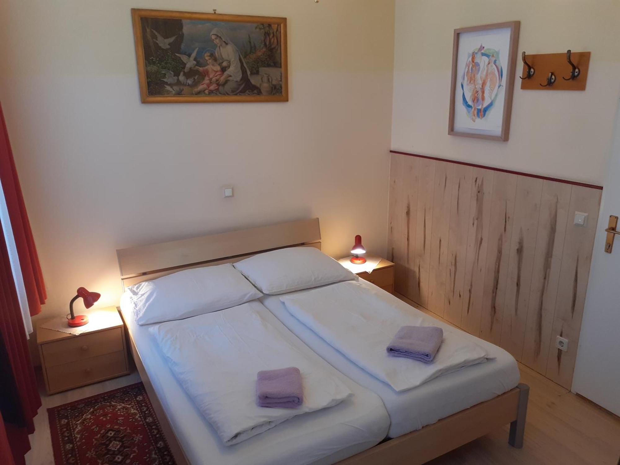 Happyhostel Guest house