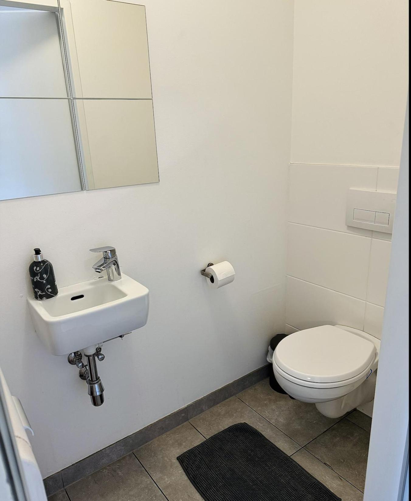 Appartamento Brand New Apartment, Location-near Vic/danube