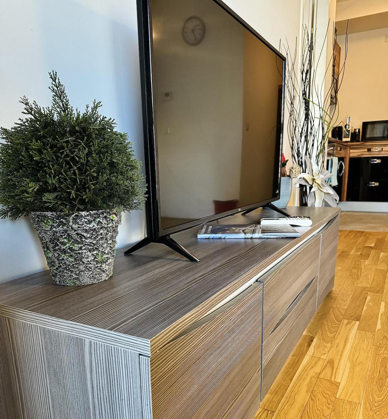 Brand New Apartment, Location-near Vic/danube