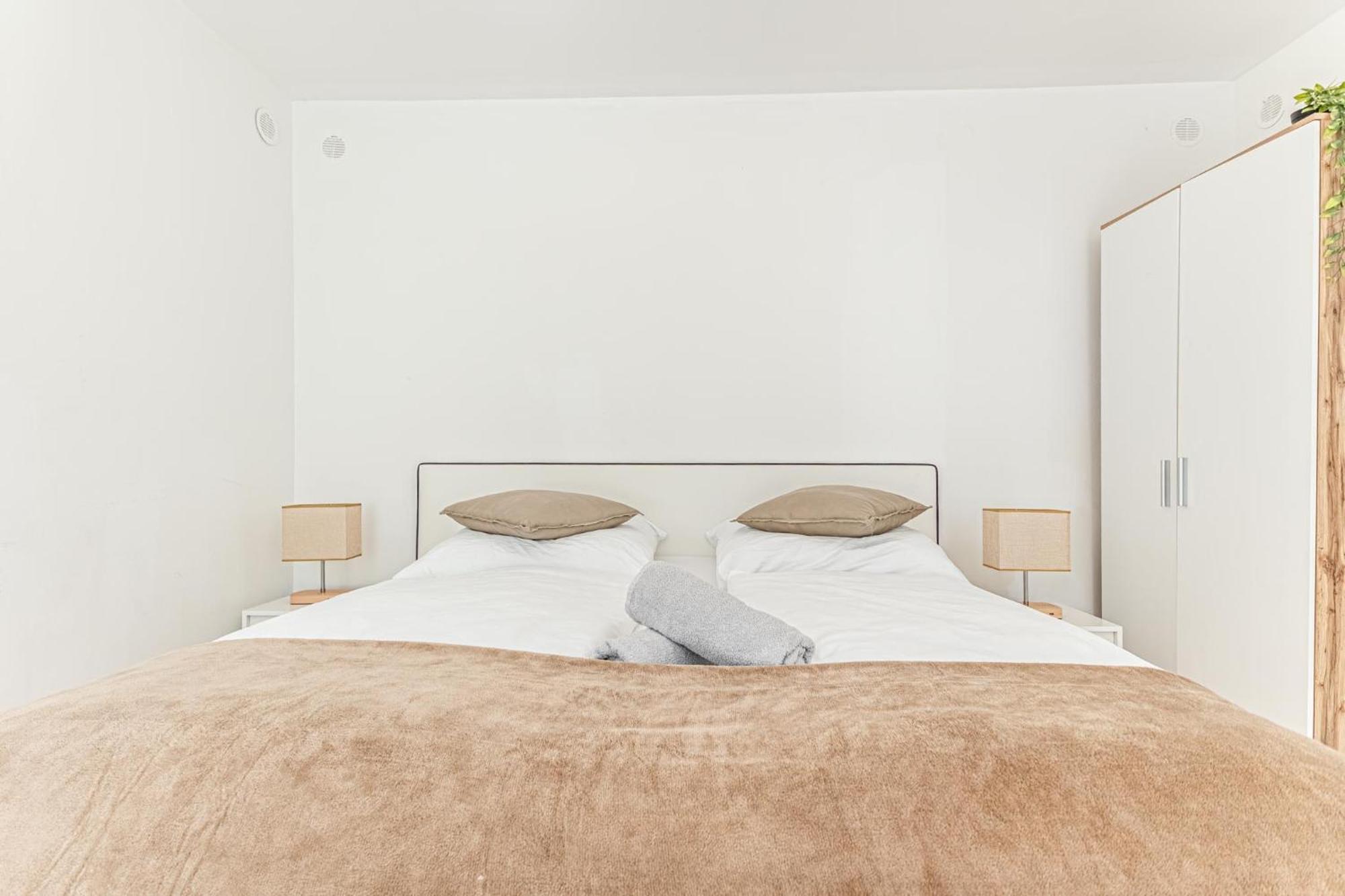 Vibes: 1br Apt, 10 Min To Westbahnhof * Vienna