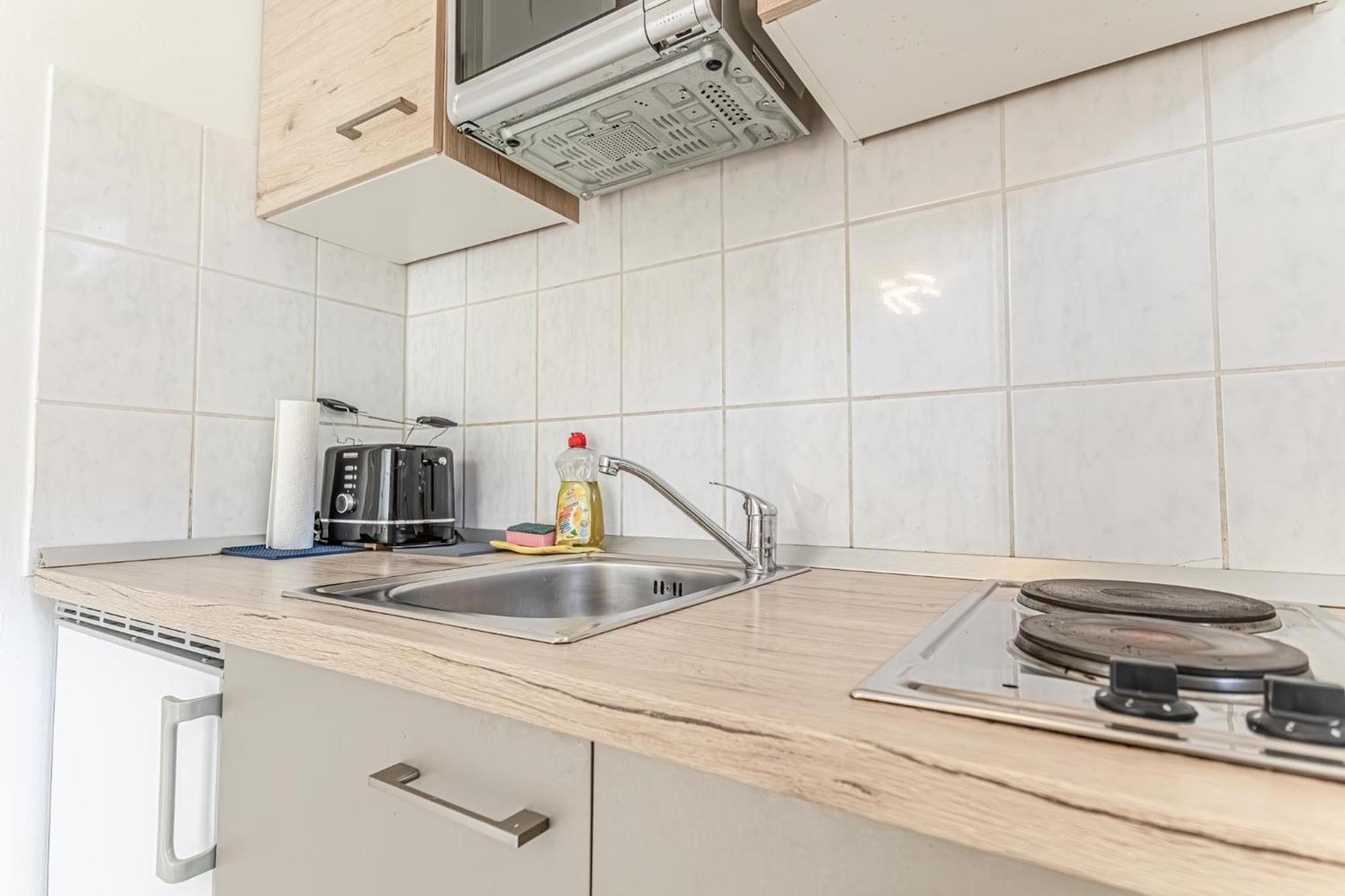 Apartment Vibes: 1br Apt, 10 Min To Westbahnhof *
