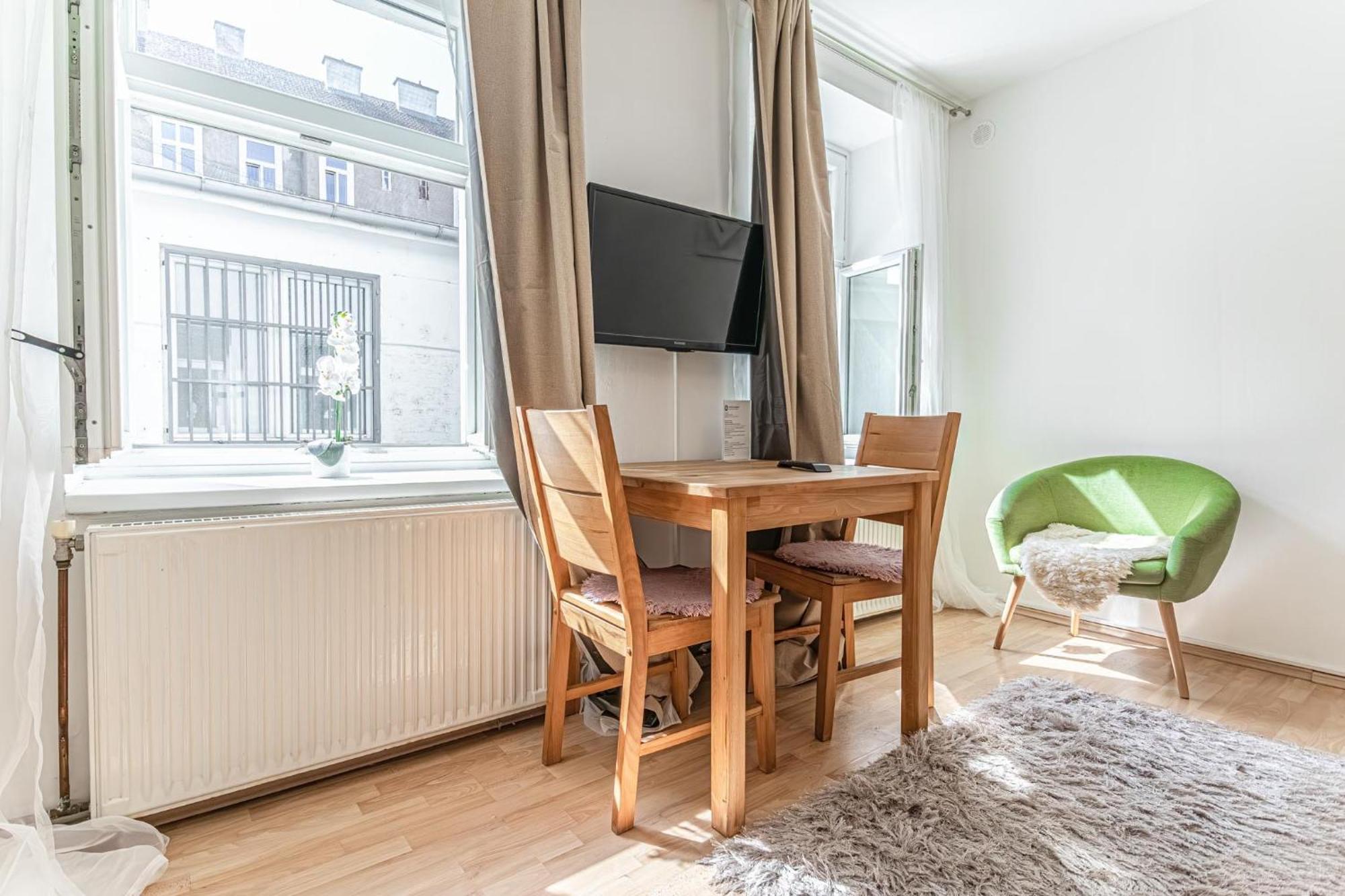 Vibes: 1br Apt, 10 Min To Westbahnhof Apartment *