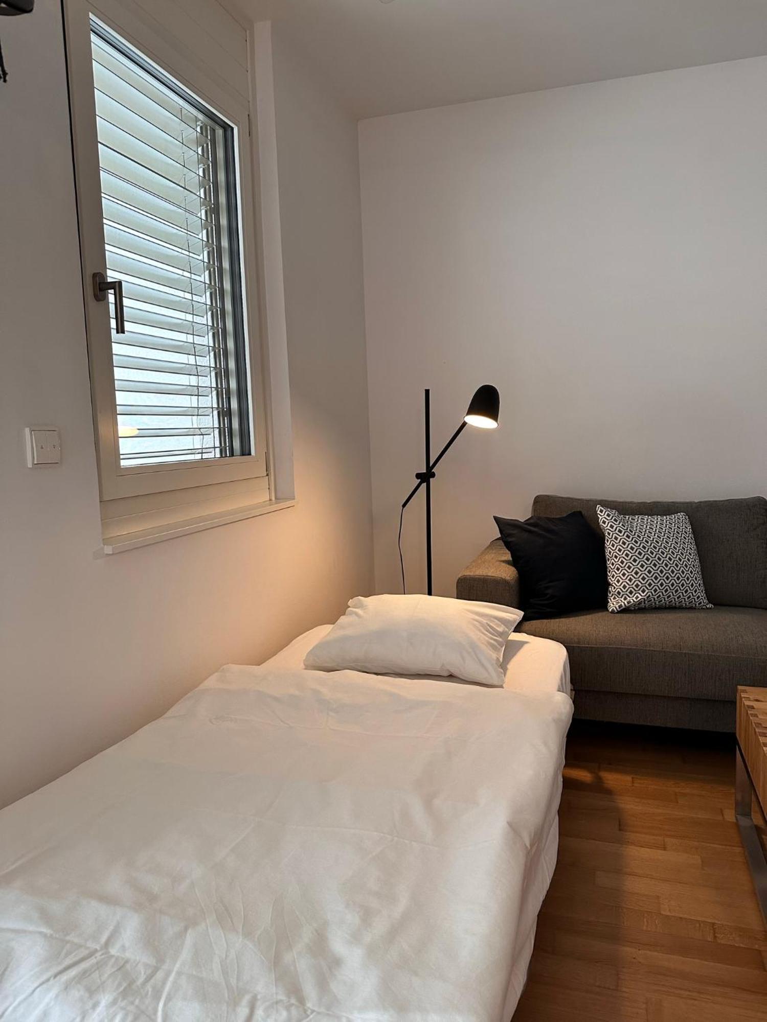 2-zimmer In Oberlaa Mit Privatem Tiefgaragen Platz Wien
