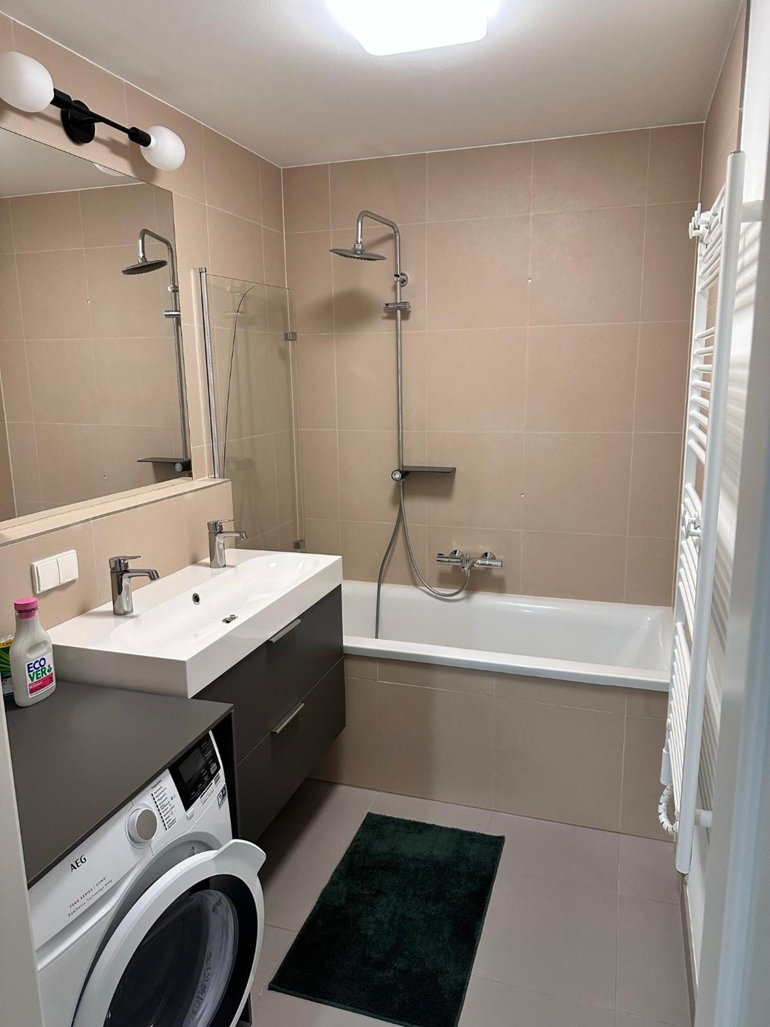 Apartment 2-zimmer In Oberlaa Mit Privatem Tiefgaragen Platz