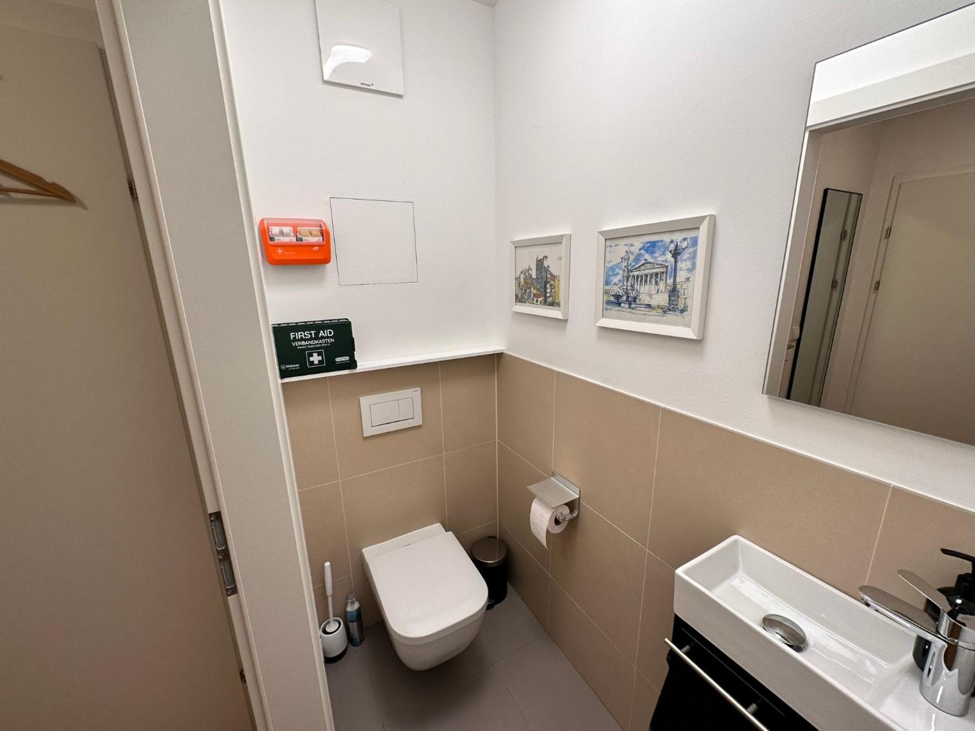2-zimmer In Oberlaa Mit Privatem Tiefgaragen Platz