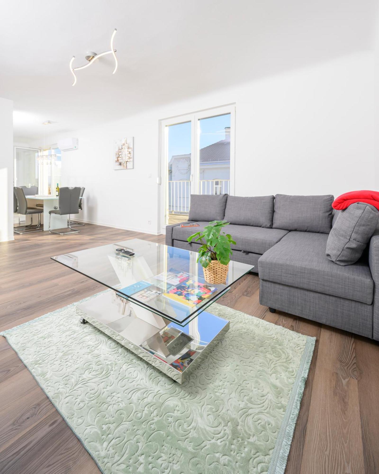 Apartment Hub Close To Main Station By Jr